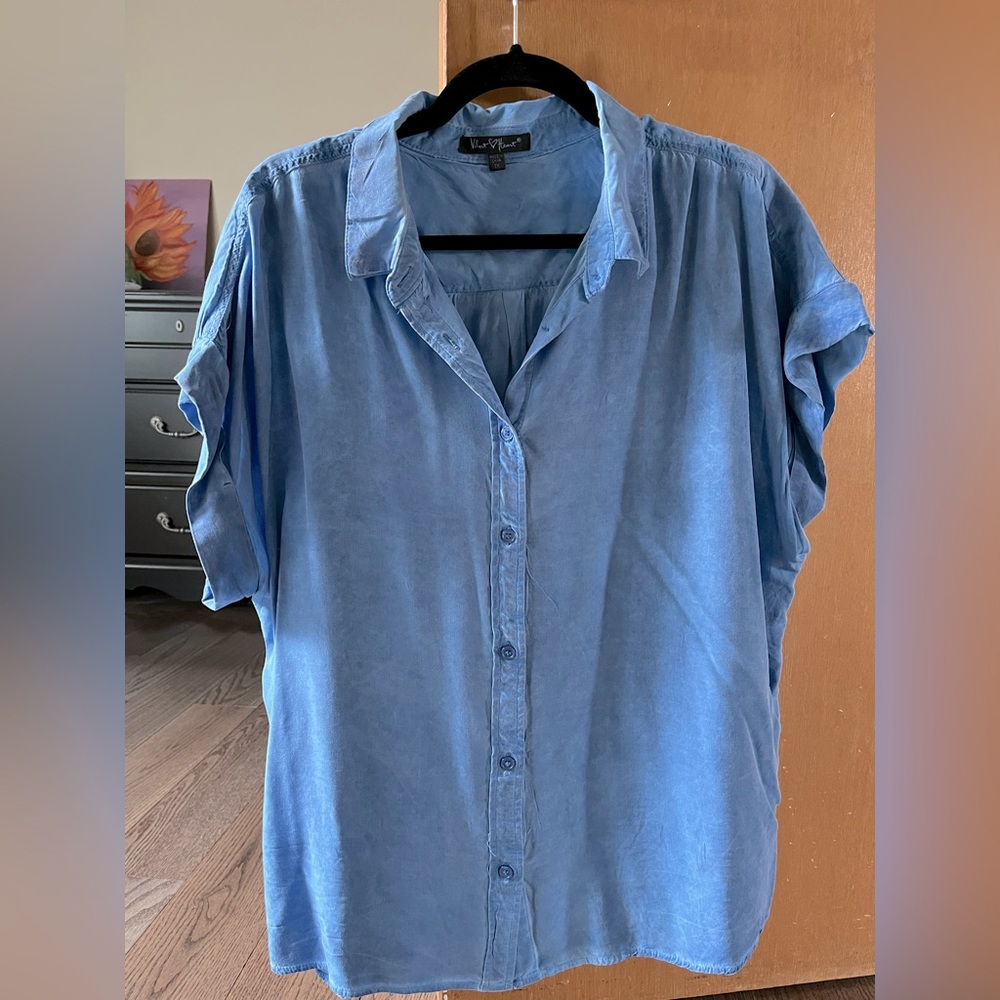 Short-sleeved Button-down Shirt
